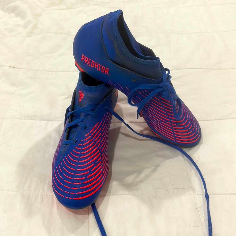 Soccer cleats predator Nike  size men’s 11 use only twice SK37
